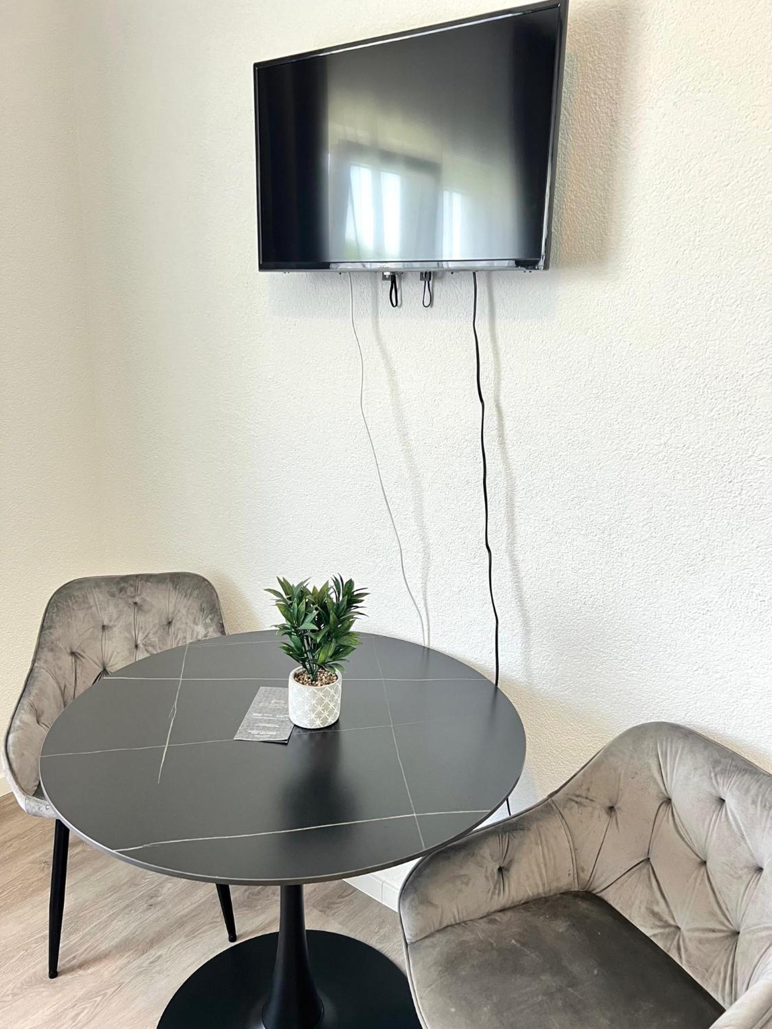 Budget City Appartement Kueche,Bad, Parken Im Zentrum Von Ravensburg Kültér fotó